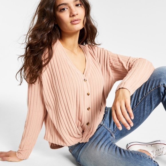 Hippie Rose Tops - NWT Hippie Rose Juniors Ribbed Twist-Hem Top Size M